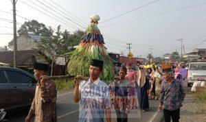 Gunungan Hasil Bumi Desa Pekalongan (doc. sm 2024)