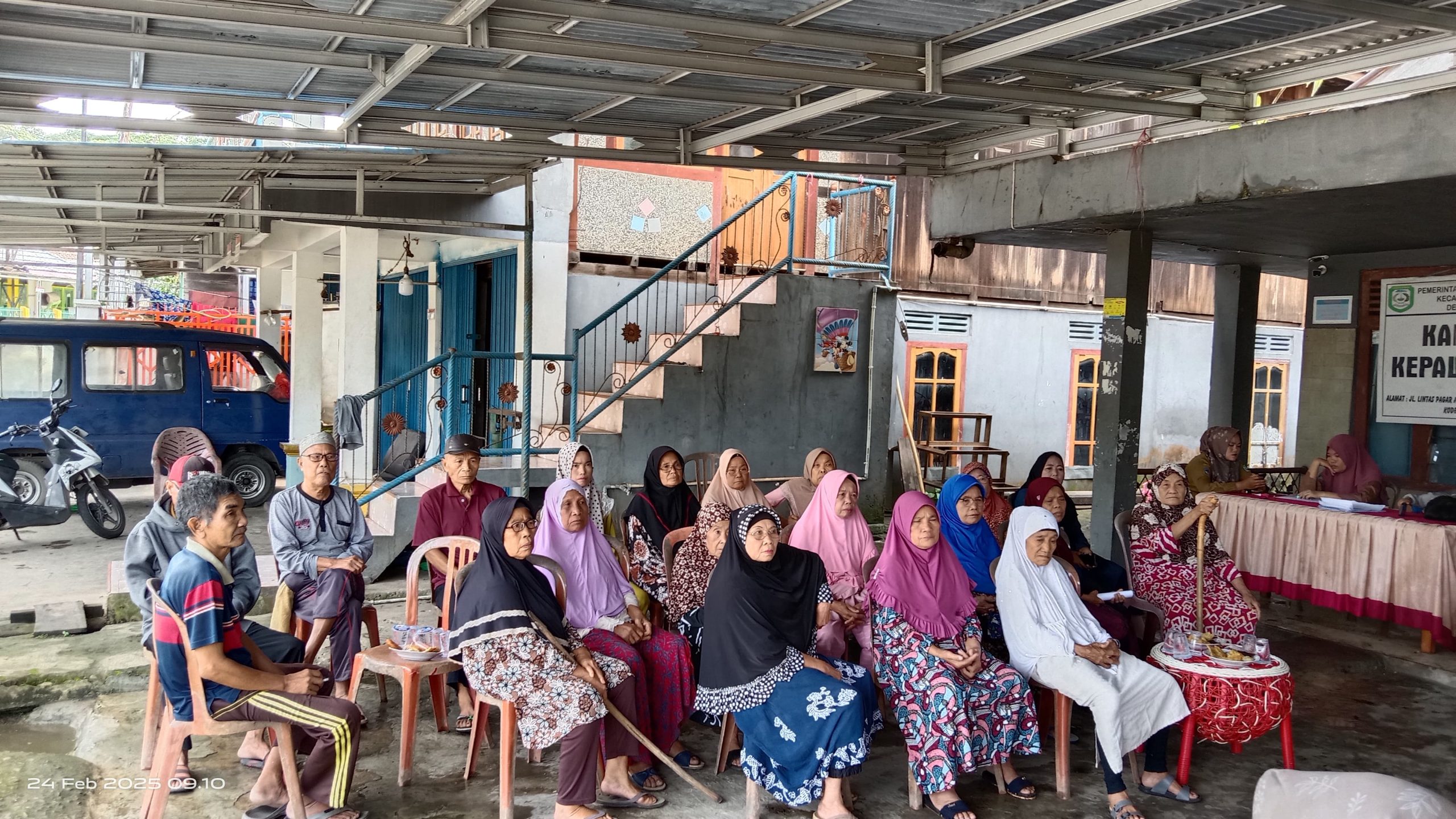 Anggota Keluarga Penerima Manfaat BLT DD Desa Pagar Agung (doc. sm 2025)