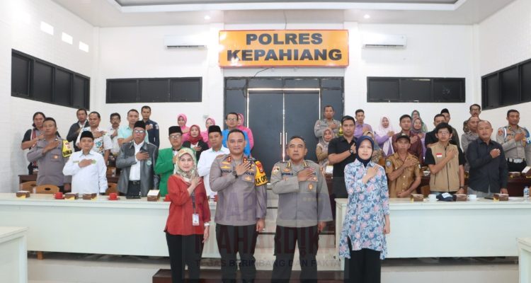 Tim Puslitbang Polri Bersama Kapolres Kepahiang Serta Responden Dari Berbagai Unsur (doc. sm 2025)